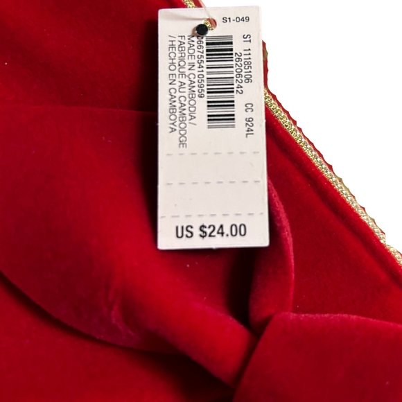 NWT Victoria's Secret Christmas Red Velvet Clutch or Wristlet - Picture 3 of 4